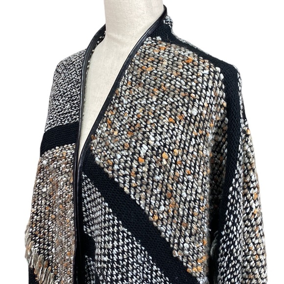 Chico's Fringed Tweed Kinsley Cardigan - Picture 3 of 9